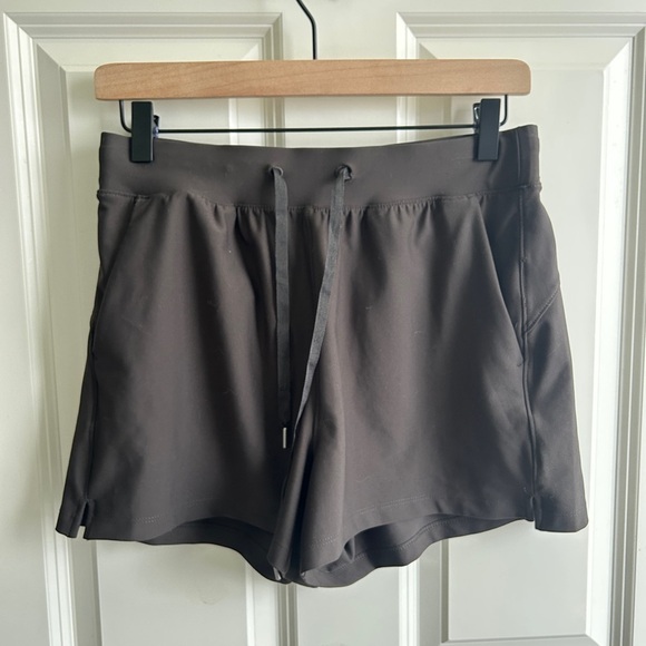 EUC like new Old Navy Powersoft drawstring size S shorts in a deep green. Best! - Picture 1 of 12